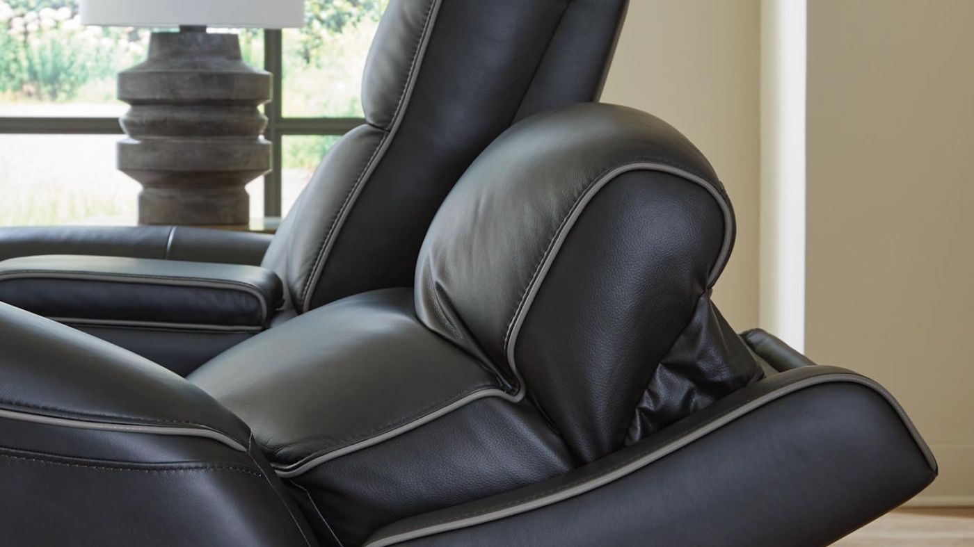 Picture of Comfort Power Loveseat - Black
