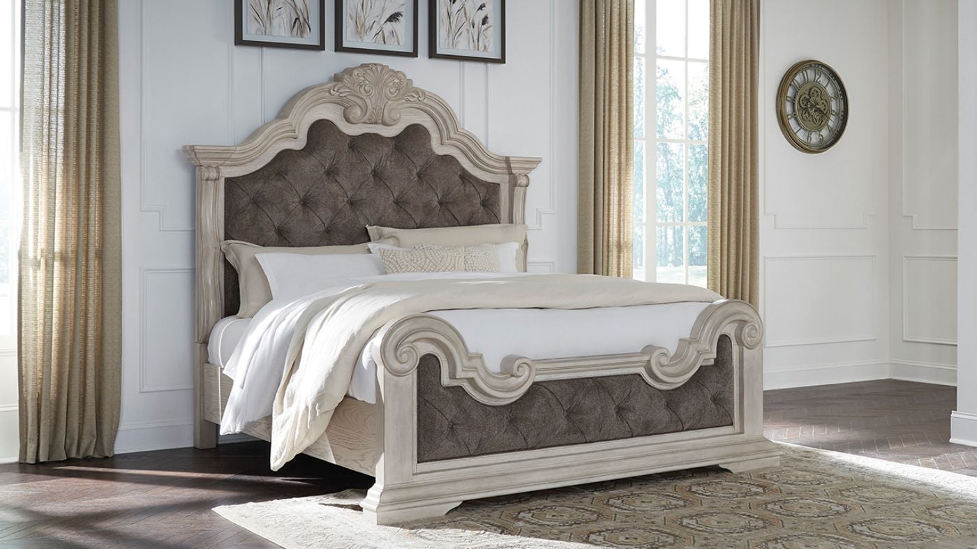 Picture of Bruchandi Queen Bedroom Set - White