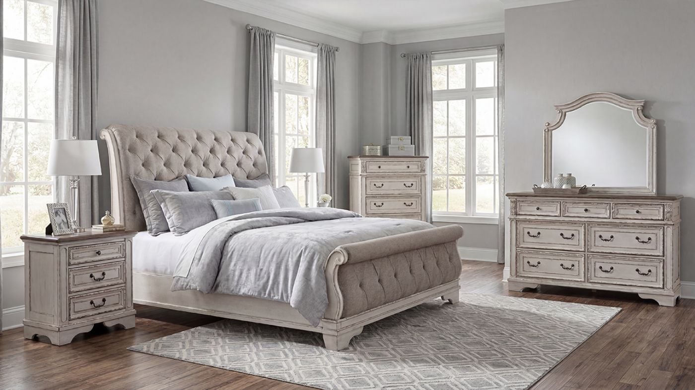 Picture of Realyn King Sleigh Bed Set - Off White