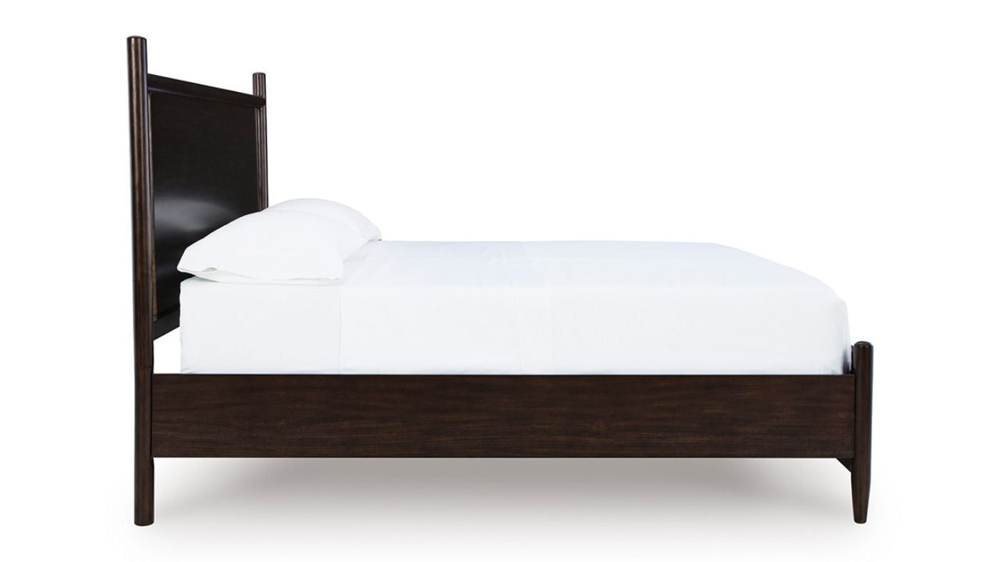 Picture of Dantenton King Panel Bed