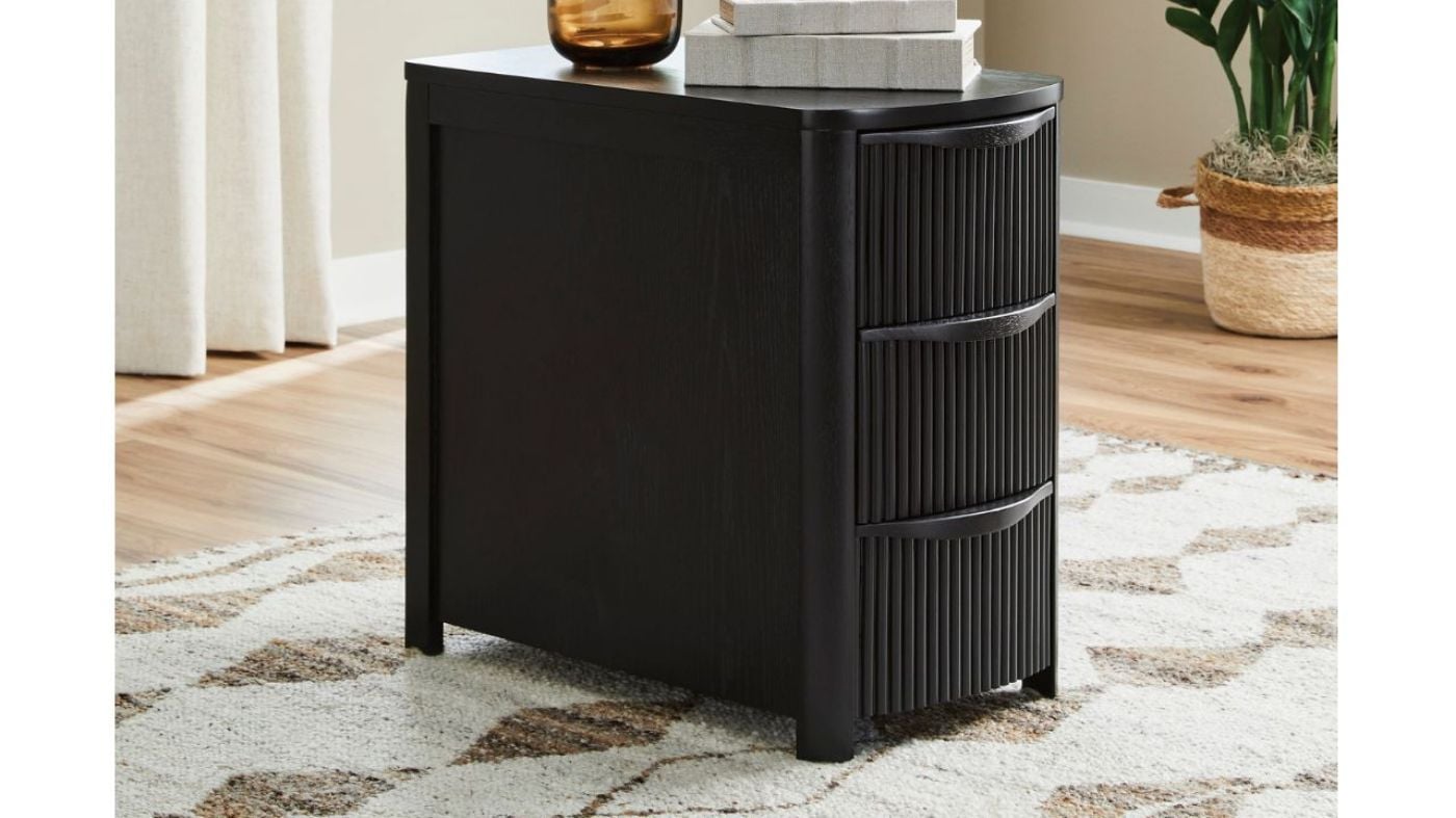 Picture of Camdill Chairside End Table - Black