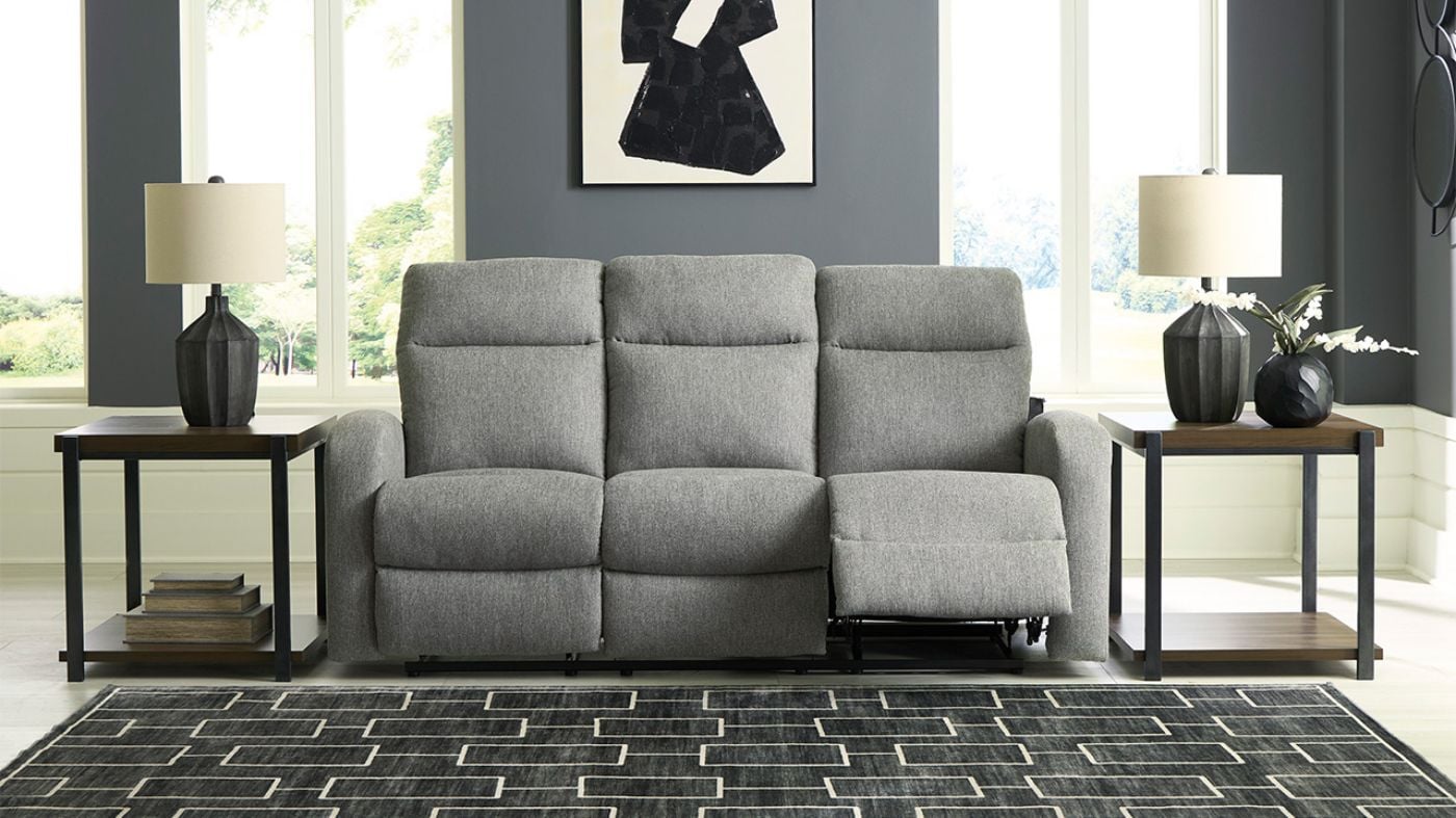 Picture of Gauntlet Reclining Sofa