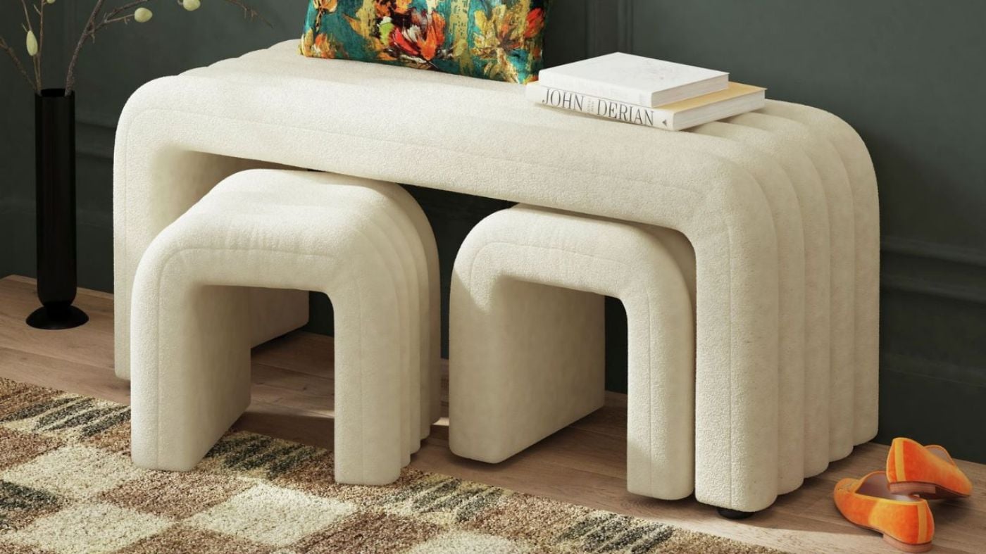 Picture of Seqouia Bench with 2 Stools