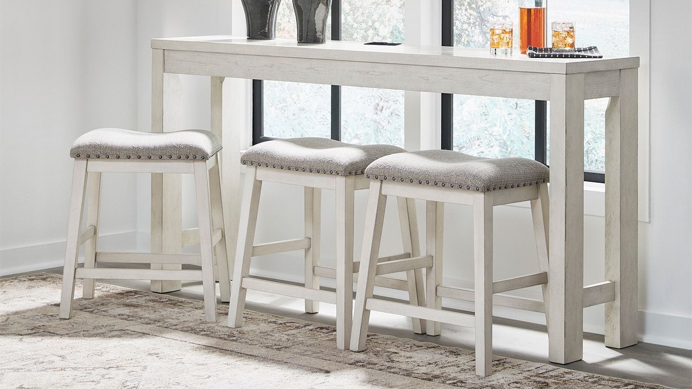Picture of Robbinsdale Bar with Stools