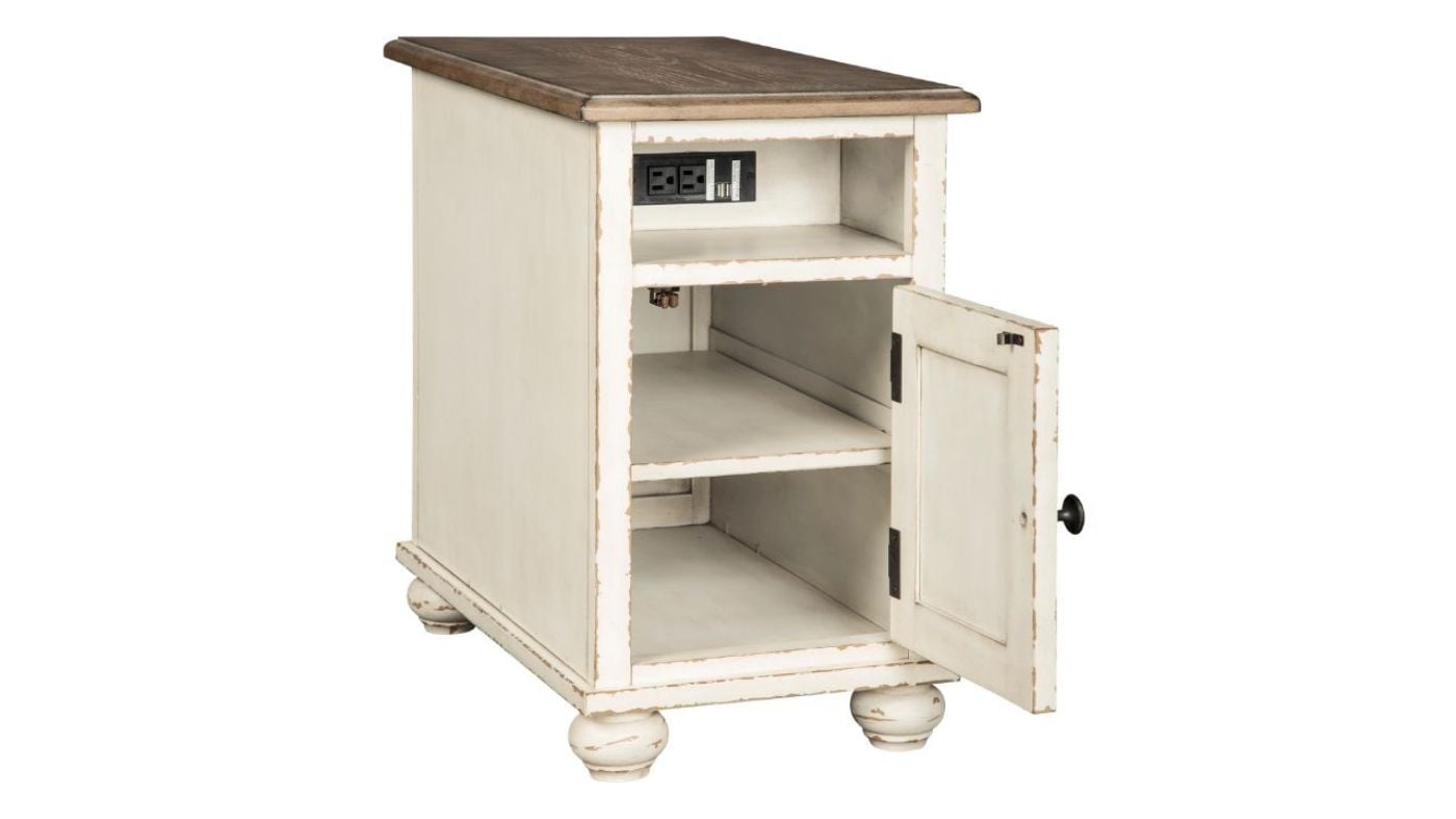 Picture of Realyn Chairside End Table