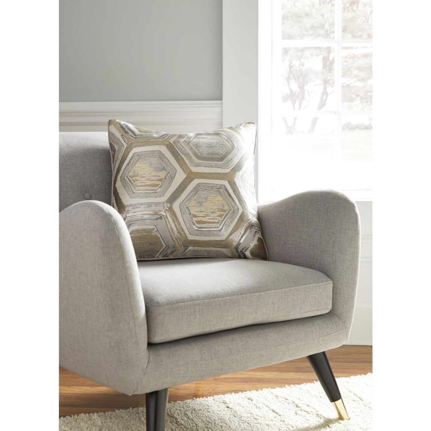Picture of Meiling Pillow - Metallic