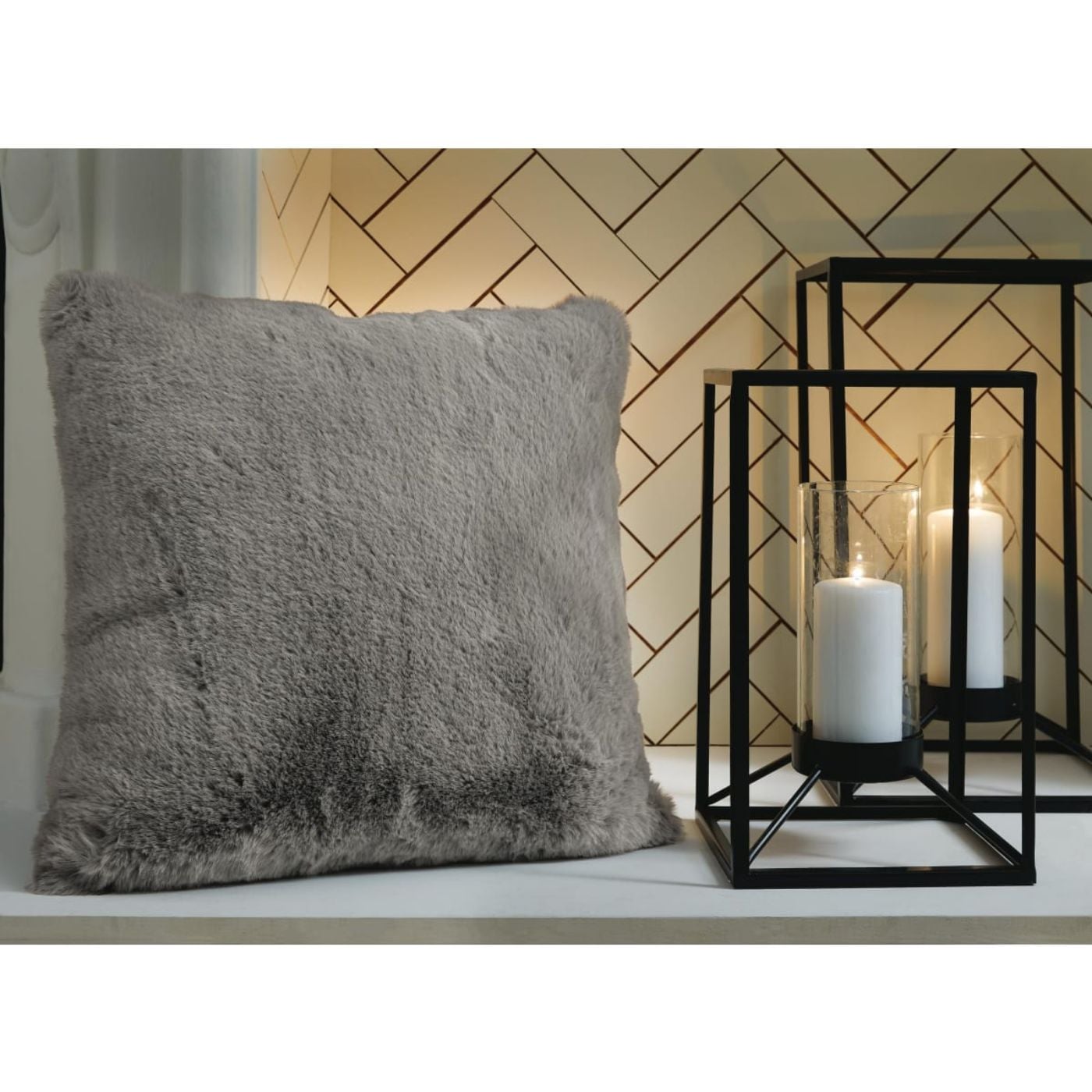 Picture of Gariland Pillow - Gray