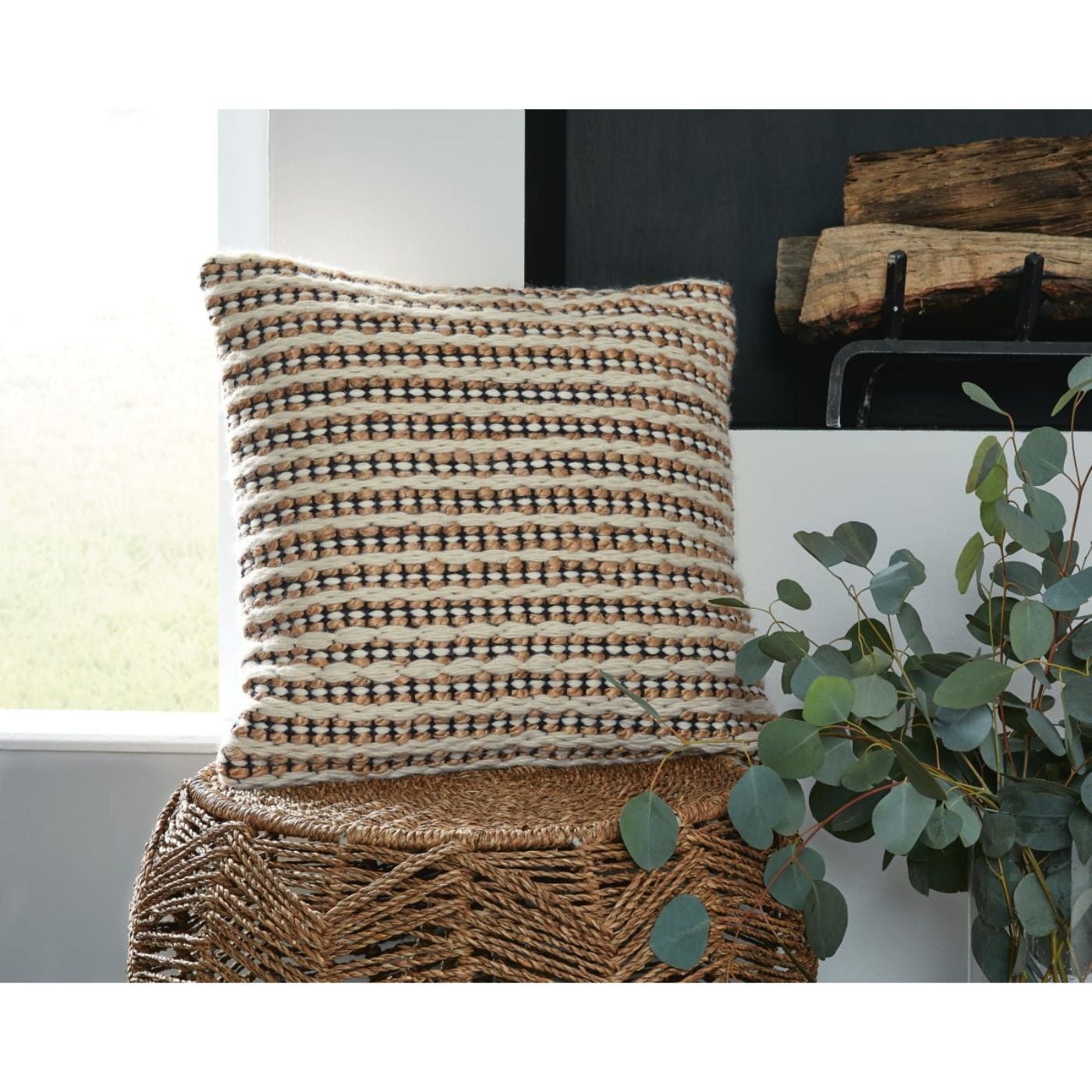 Picture of Nealington Pillow