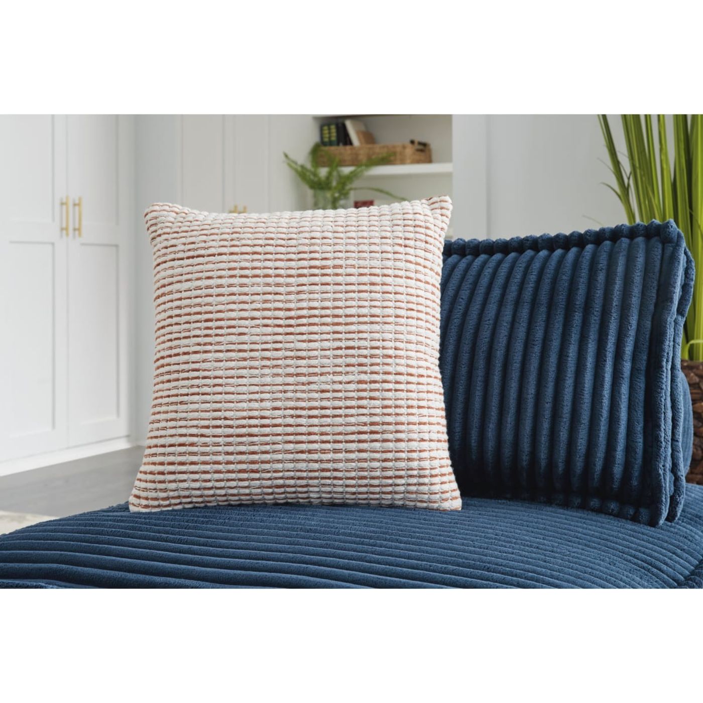 Picture of Nashlin Pillow