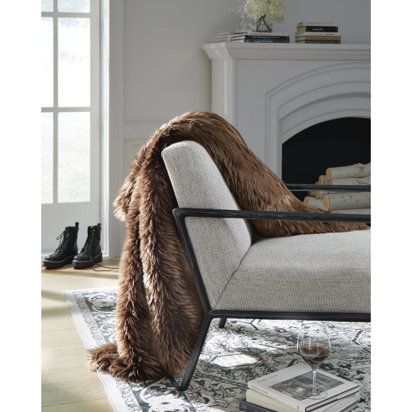 Picture of Bellethrone Throw
