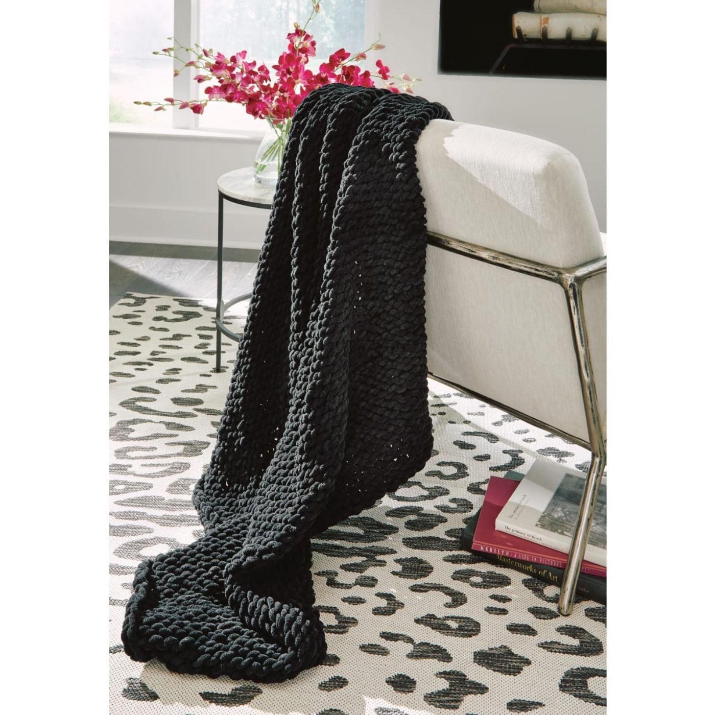 Picture of Chaddon Throw - Black