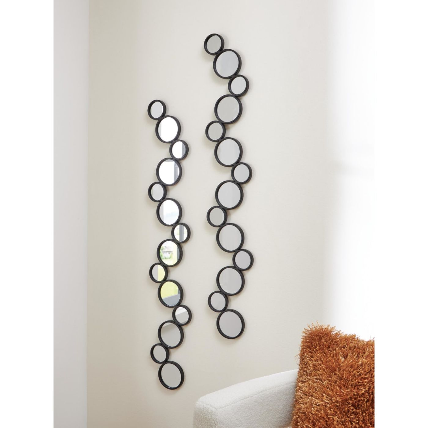 Picture of Vinler Accent Mirror Set (set Of 2)