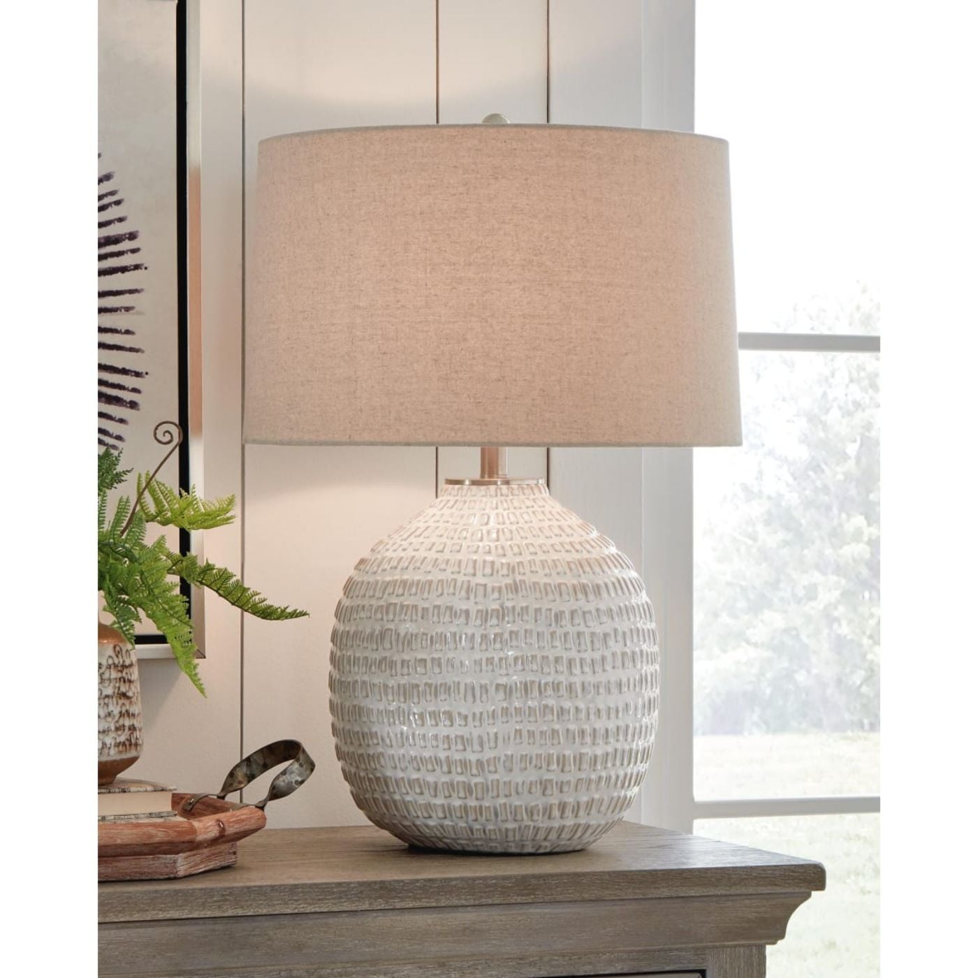 Picture of Ceramic Table Lamp
