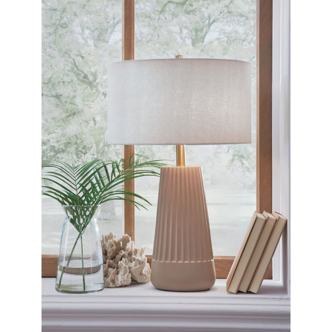 Picture of Dellner Table Lamp
