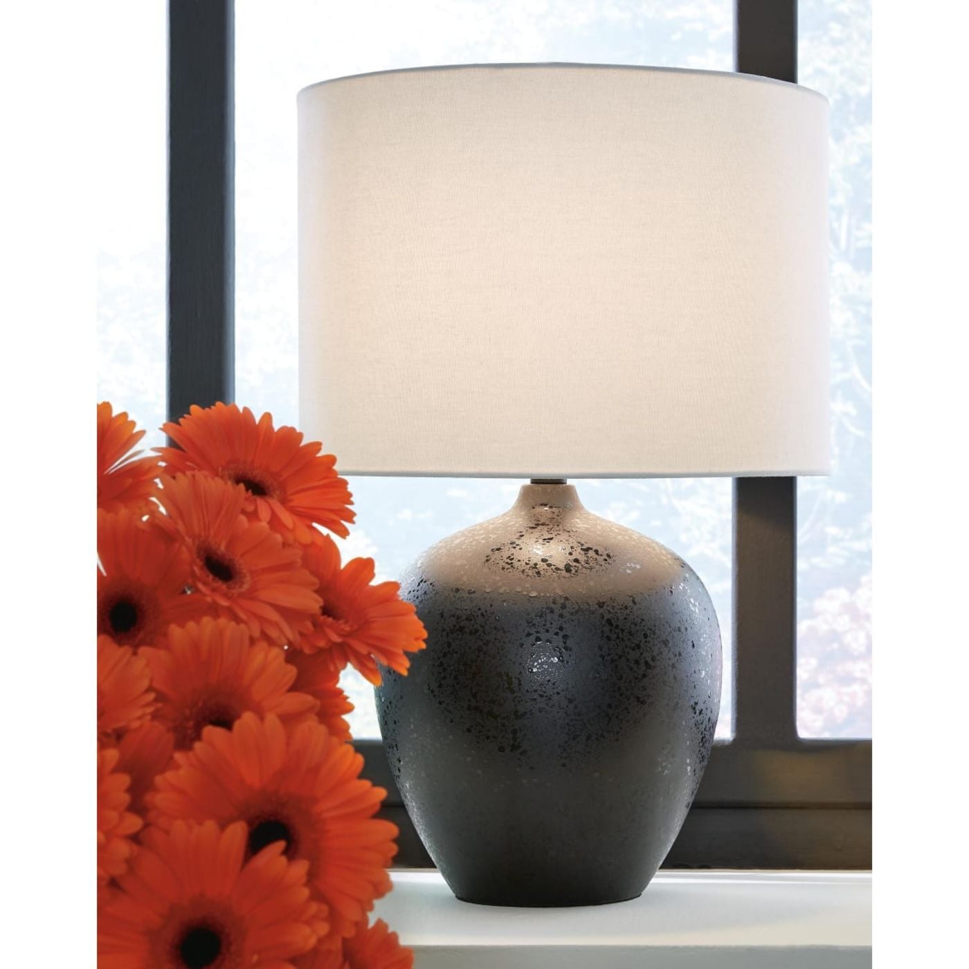 Picture of Ceramic Table Lamp