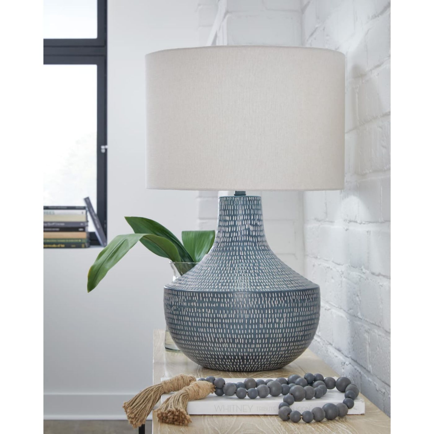 Picture of Schylarmont Table Lamp