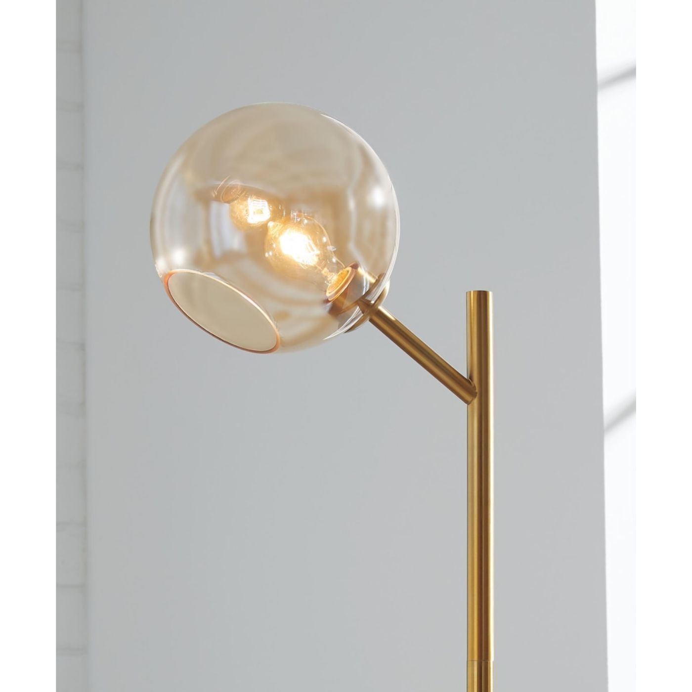 Picture of Metal Floor Lamp