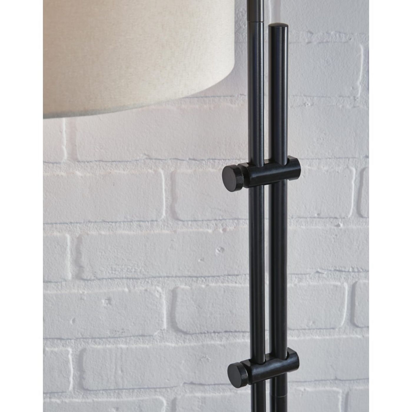 Picture of Metal Floor Lamp