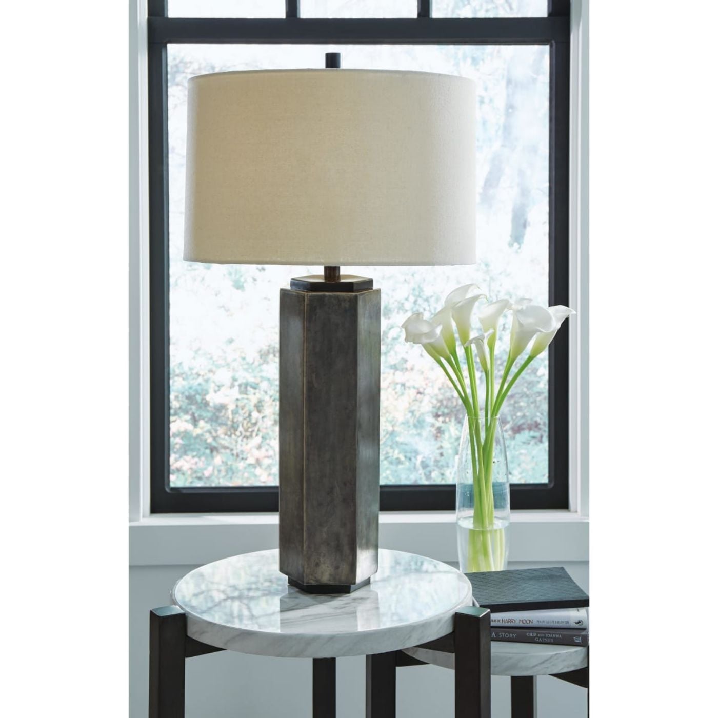 Picture of Metal Table Lamp