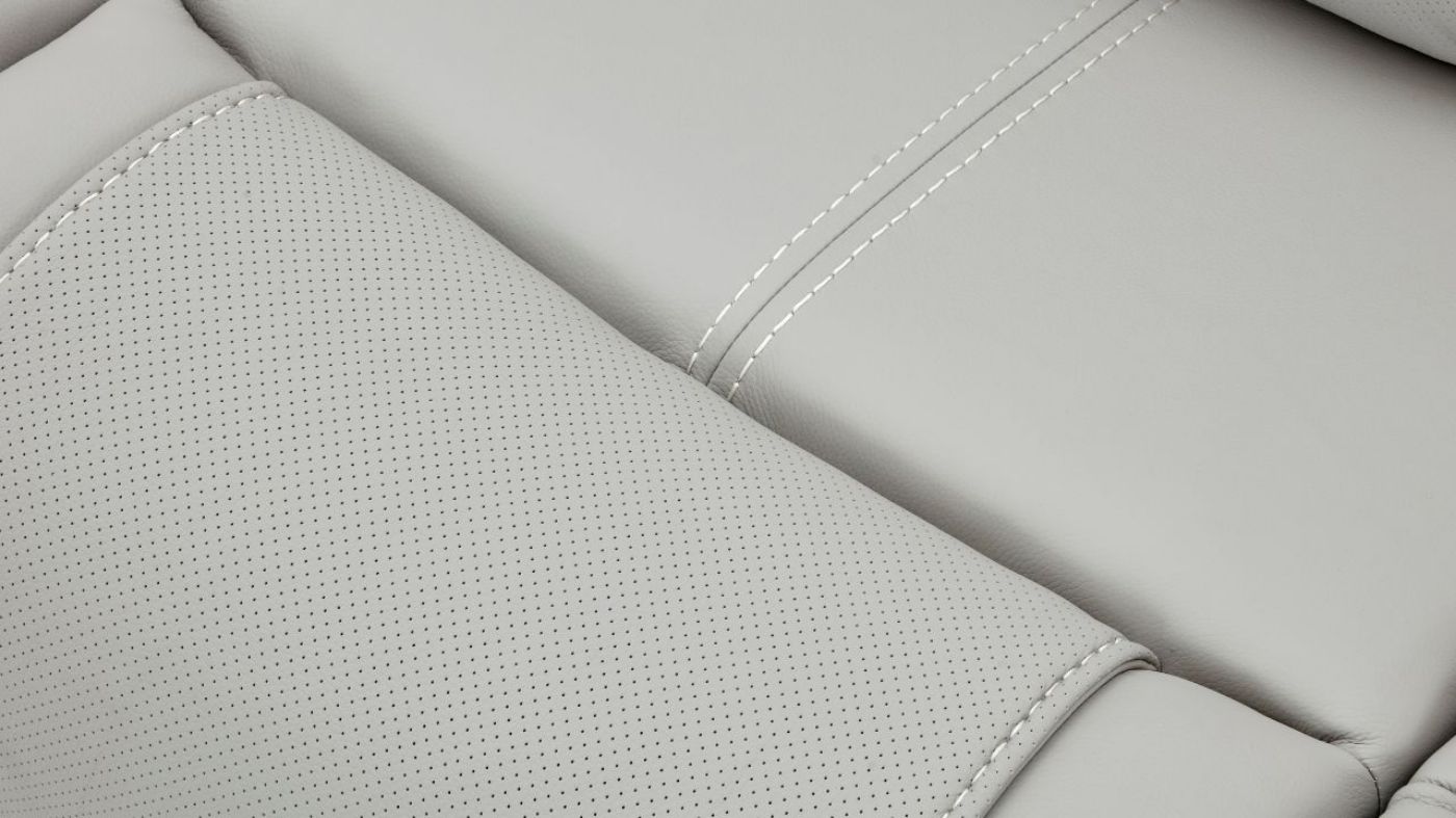 Picture of Blanca Power Leather Loveseat